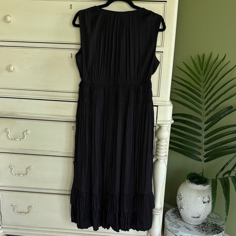White House Black Market Black Midi Dress - Picture 7 of 9